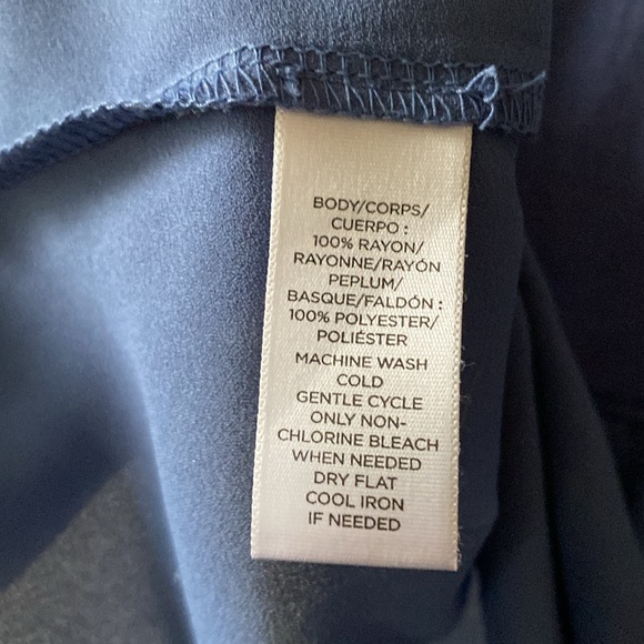 Anne Taylor LOFT shell tank XS - Picture 2 of 3